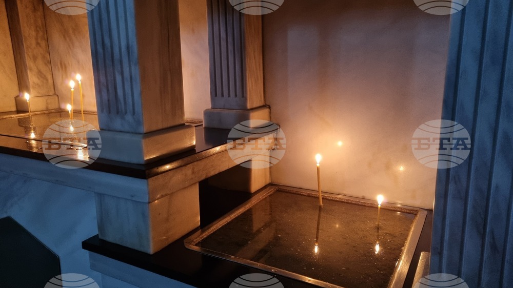  Търговище - храм - траурно знаме