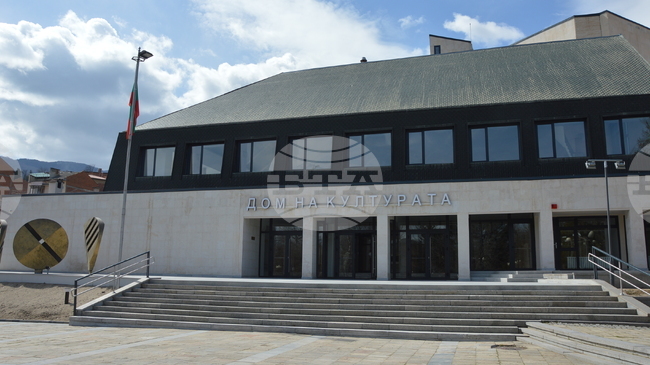 Концерт-спектакълът „Слънце да огрее“ поставя началото на мартенската програма на Дома на културата „Пейо Яворов“ в Гоце Делчев