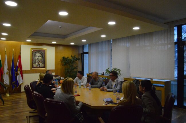 Кметът Методи Байкушев след среща с представители на IT бизнеса: Важно е историите за успеха на младите хора да се пише в Благоевград с потенциала на администрация, образование и бизнес