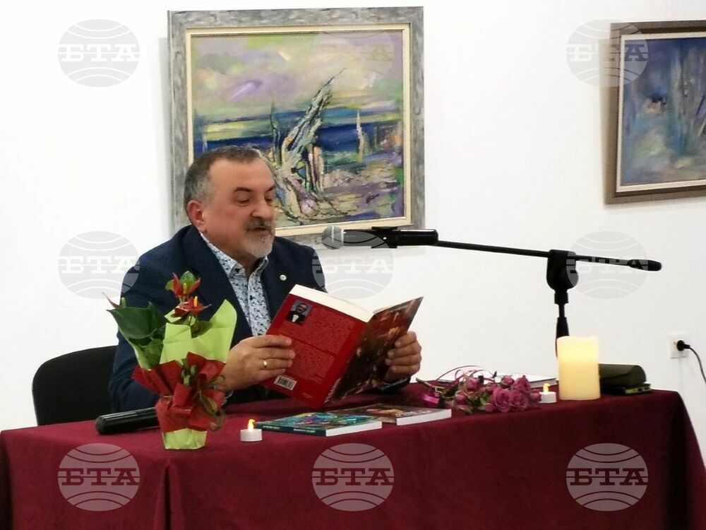Община Плевен: Следователят Цвятко Камбуров представи дебютния си роман „Реванш“