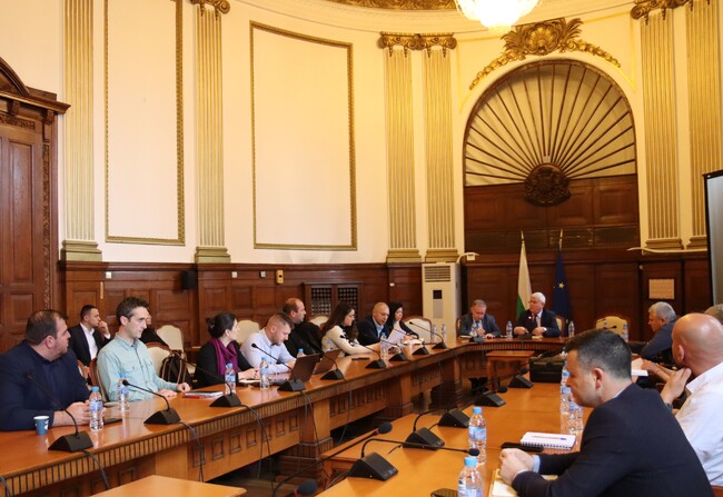 Министър Вътев: Обединението на земеделските производители ще доведе до ефективност и силно пазарно присъствие