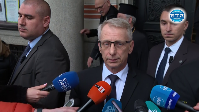 Трябва да запомним патриарх Неофит с това, че беше истински духовен водач на българите в трудни времена, заяви Николай Денков