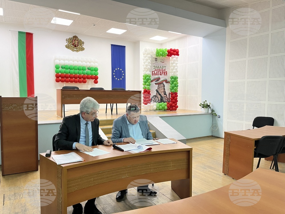 В Свищов се състоя публично обсъждане на идеята за поемане на дългосрочен общински дълг за изграждане на младежки център