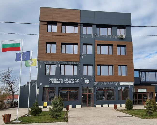 Новоизбраният кмет на село Висока поляна Емине Еюбова положи клетва на заседанието на Общинския съвет на Хитрино