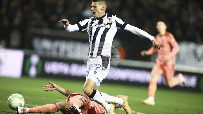 Кирил Десподов влезе като резерва при победа на ПАОК в дербито на Солун