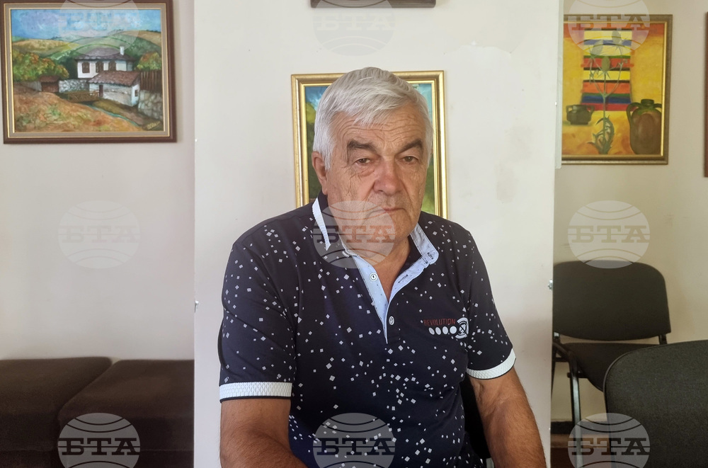 Над 1000 първи броеве на вестници е събрал мъж от Брезник