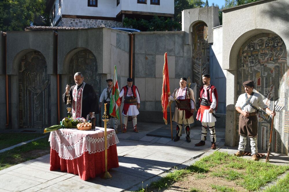Поклон пред героите от Илинденско-Преображенското въстание