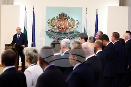 Румен Радев - служебно правителство