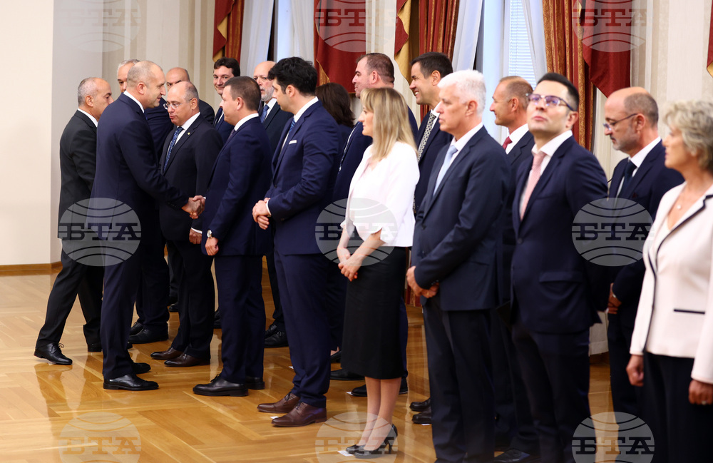 Румен Радев - служебно правителство