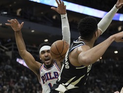 76ers Bucks Basketball