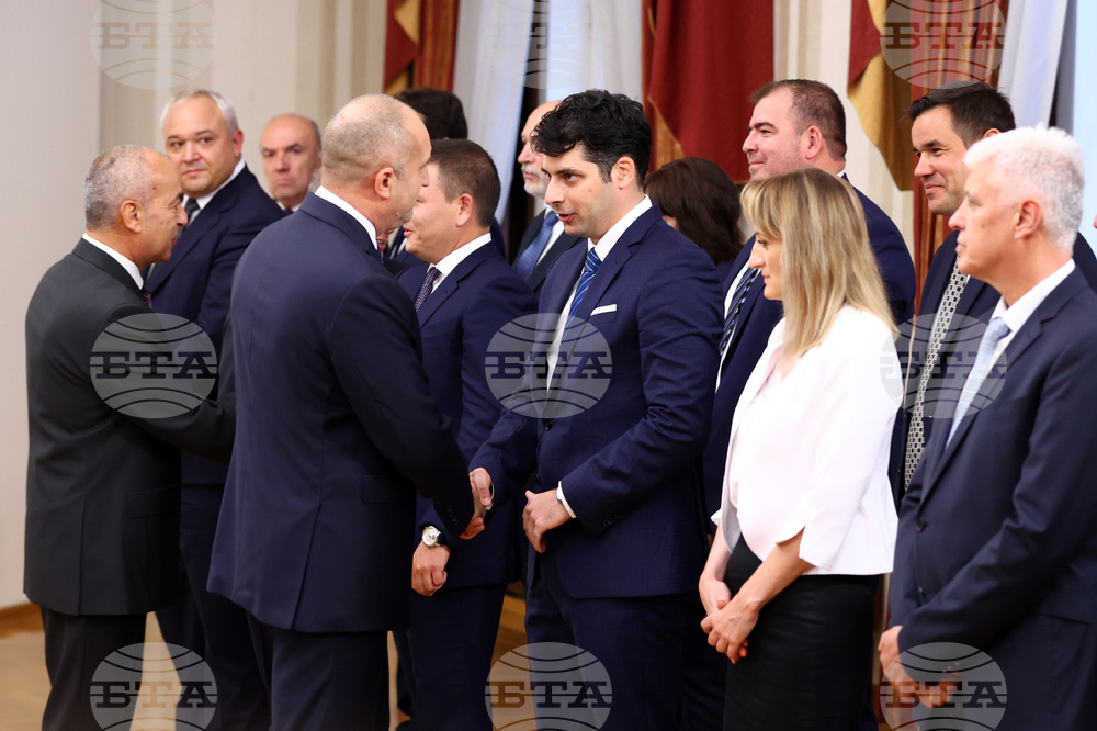 Румен Радев - служебно правителство