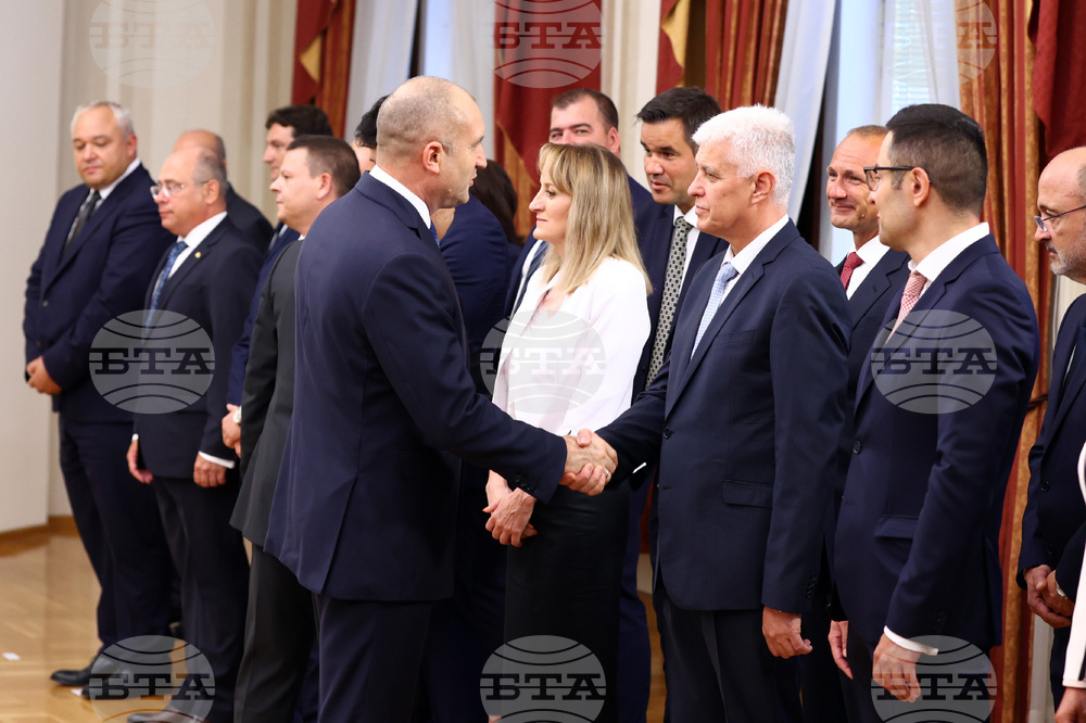 Румен Радев - служебно правителство