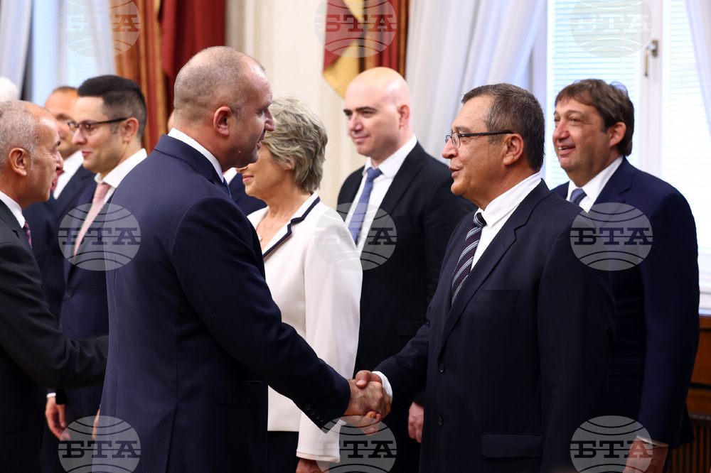 Румен Радев - служебно правителство