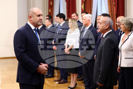 Румен Радев - служебно правителство