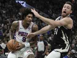 76ers Bucks Basketball