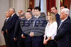 Президент - служебно правителство