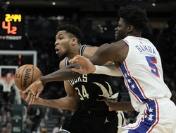 76ers Bucks Basketball