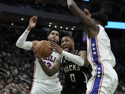 76ers Bucks Basketball