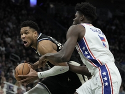 76ers Bucks Basketball