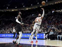 Knicks Trail Blazers Basketball