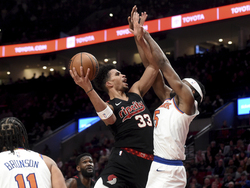 Knicks Trail Blazers Basketball
