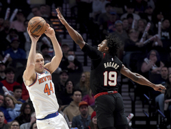 Knicks Trail Blazers Basketball