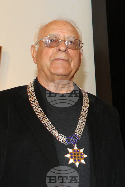 Улица в Пазарджик ще носи името на скулптора и почетен гражданин на града проф. Величко Минеков