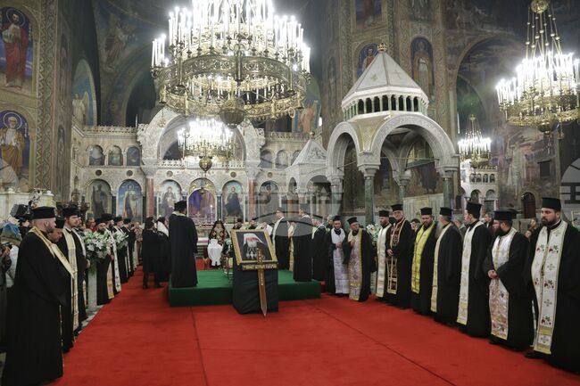 Патриаршеска катедрала „Св. Александър Невски“ - патриарх Неофит - поклонение