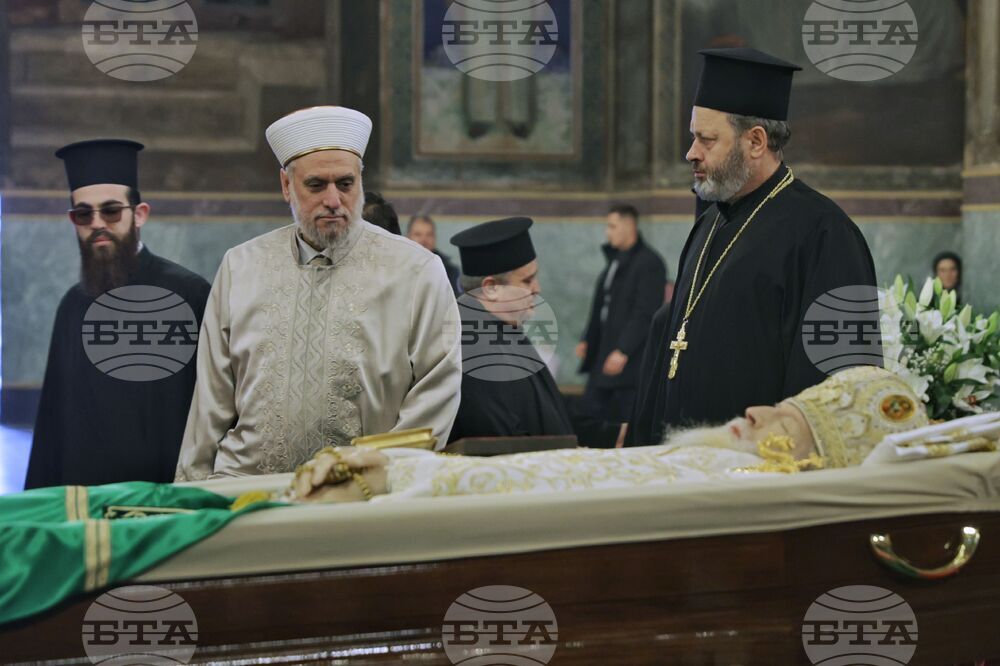 Патриаршеска катедрала „Св. Александър Невски“ - патриарх Неофит - поклонение
