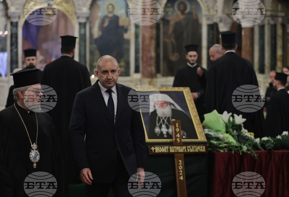 Катедрала „Св. Александър Невски“ - патриарх Неофит - поклонение - президент