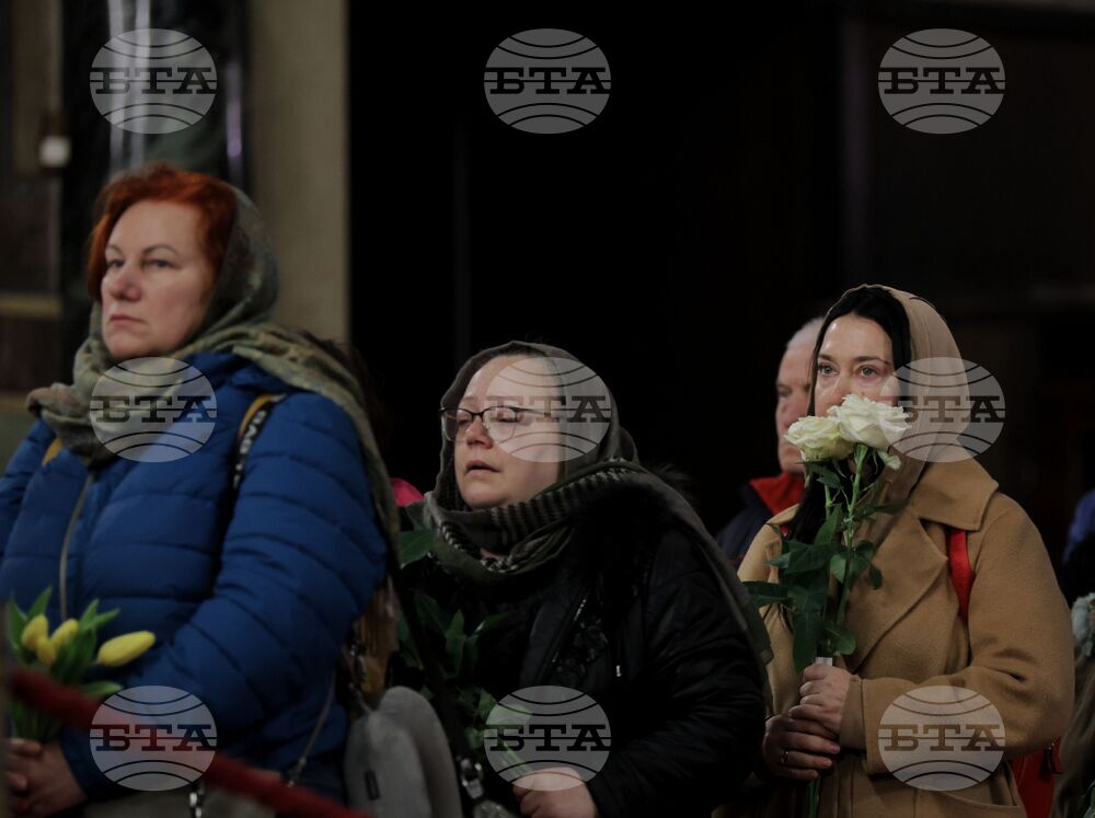 Катедрала „Св. Александър Невски“ - патриарх - поклонение