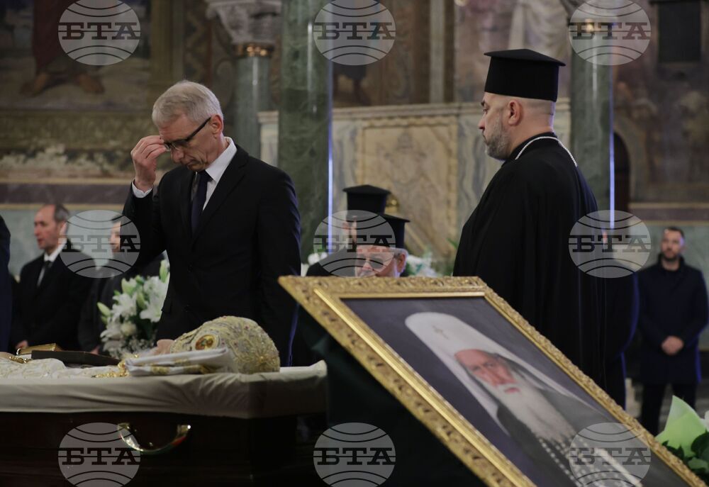 Катедрала „Св. Александър Невски“ - патриарх - поклонение - Николай Денков