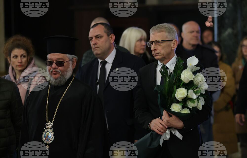 Катедрала „Св. Александър Невски“ - патриарх - поклонение - Николай Денков