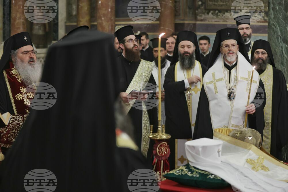 Bulgarians Pay Last Respects to Bulgarian Patriarch Neophyte