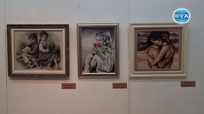 Майстори на гоблена представят изложба в Ловеч