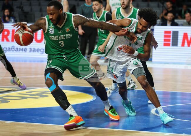 Балкан победи Черно море Тича като домакин в мач от Националната баскетболна лига