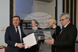 Кръгла маса - „Минало, настояще и бъдеще на НЗОК“