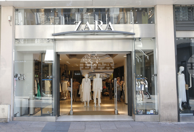 Британски регулатор поиска от испанската марка "Зара" да свали две реклами от сайта си заради твърде слаби манекенки