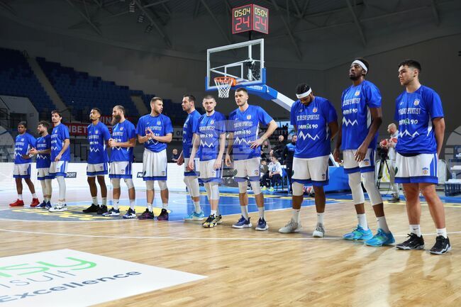 Баскетболистът Александър Янев ще продължи да носи екипа на Рилски спортист