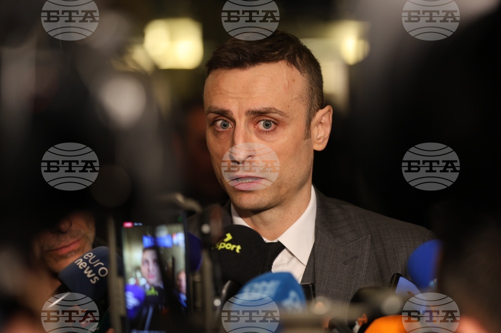 Димитър Бербатов - екип - брифинг