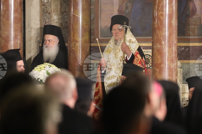 Ecumenical Patriarch Bartholomew Heads Memorial Litia Service for Repose of Bulgarian Patriarch Neophyte