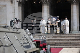 Патриарх Неофит - литийно шествие