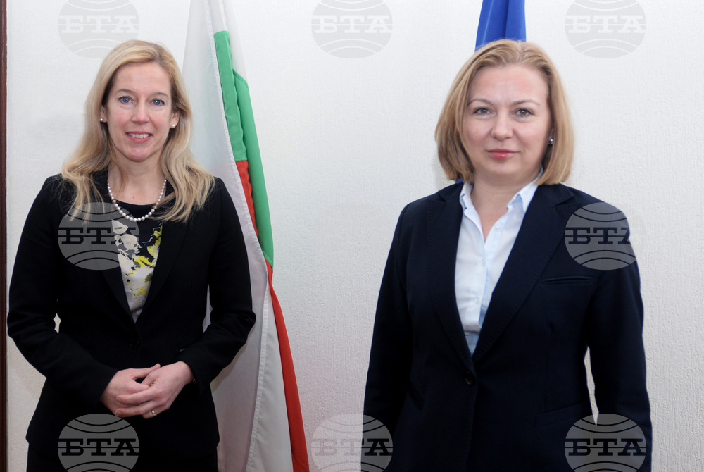 Надежда Йорданова -  Кристина де Бройн – среща