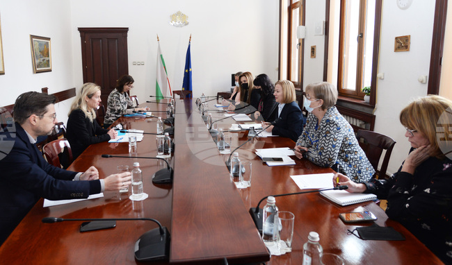 Надежда Йорданова -  Кристина де Бройн – среща