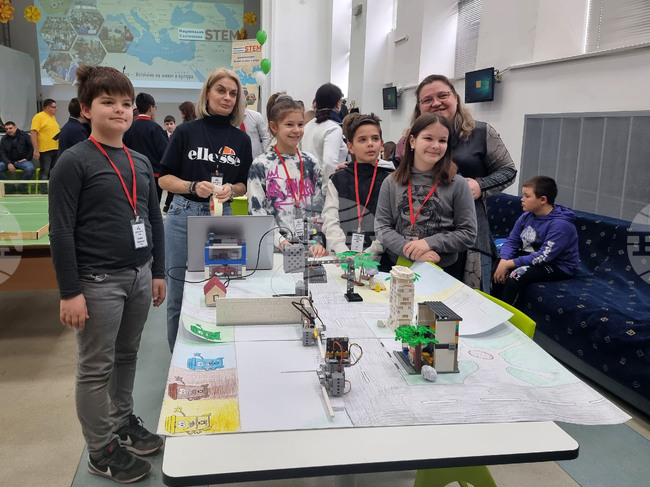 Разград - Международно състезание по STEM и роботика - отличени