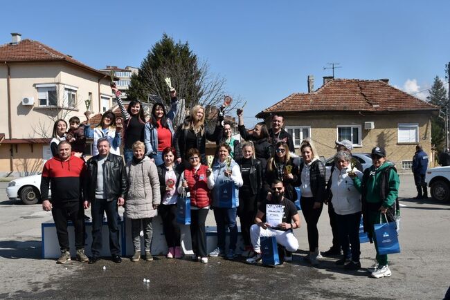 Община Ловеч: Тимът на „Бързи и яростни“ спечели автомобилното състезание в Ловеч