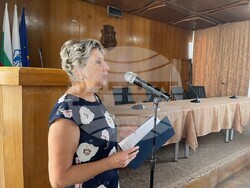 Кметът на Видин връчи трудовите договори на 12 младежи, които започват платен стаж в Общината