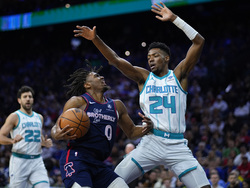 Hornets 76ers Basketball