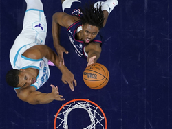 Hornets 76ers Basketball