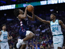 Hornets 76ers Basketball